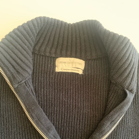 Urban Outfitters cropped half zip sweater - Picture 4 of 4